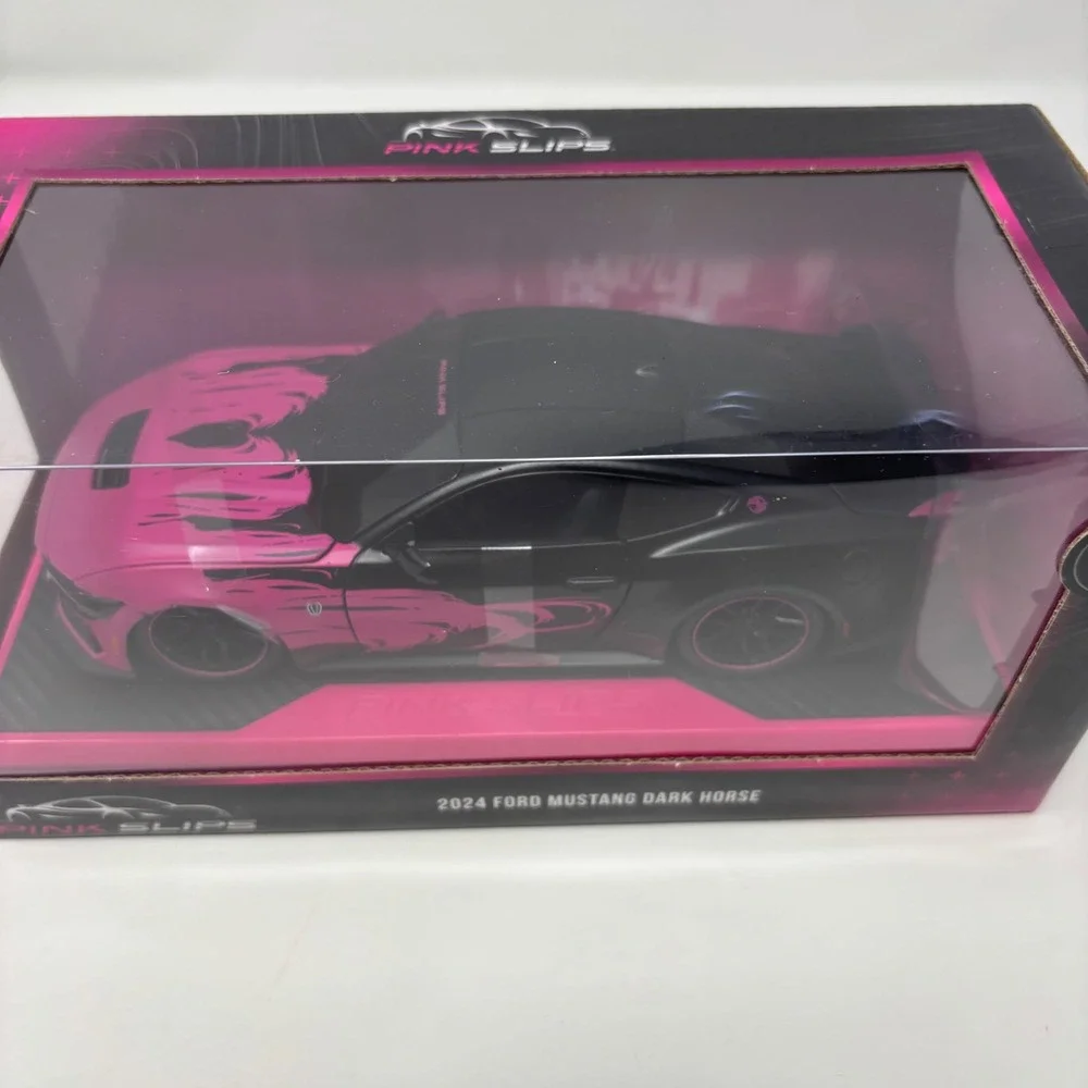 2024 Ford Mustang Dark Horse Jada Pink Slips Diecast Car Black Pink 1:24 New